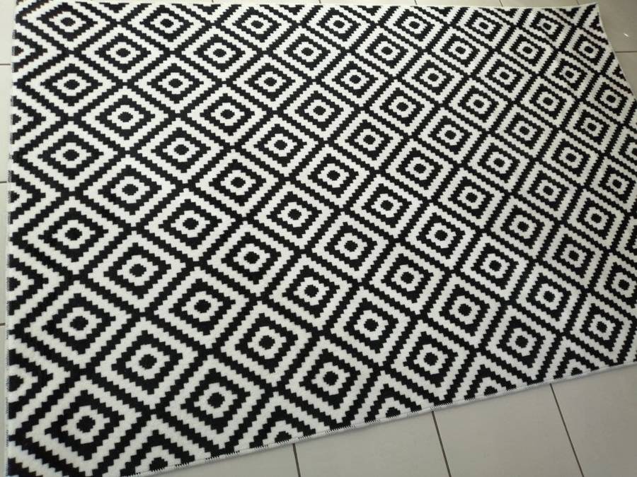 WOW!! Non-Slip Modern Rugs - 6 Options Available
